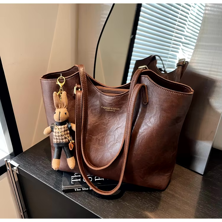 Nomade Luxe Tote – Tijdloze Stijl & Praktische Ruimte