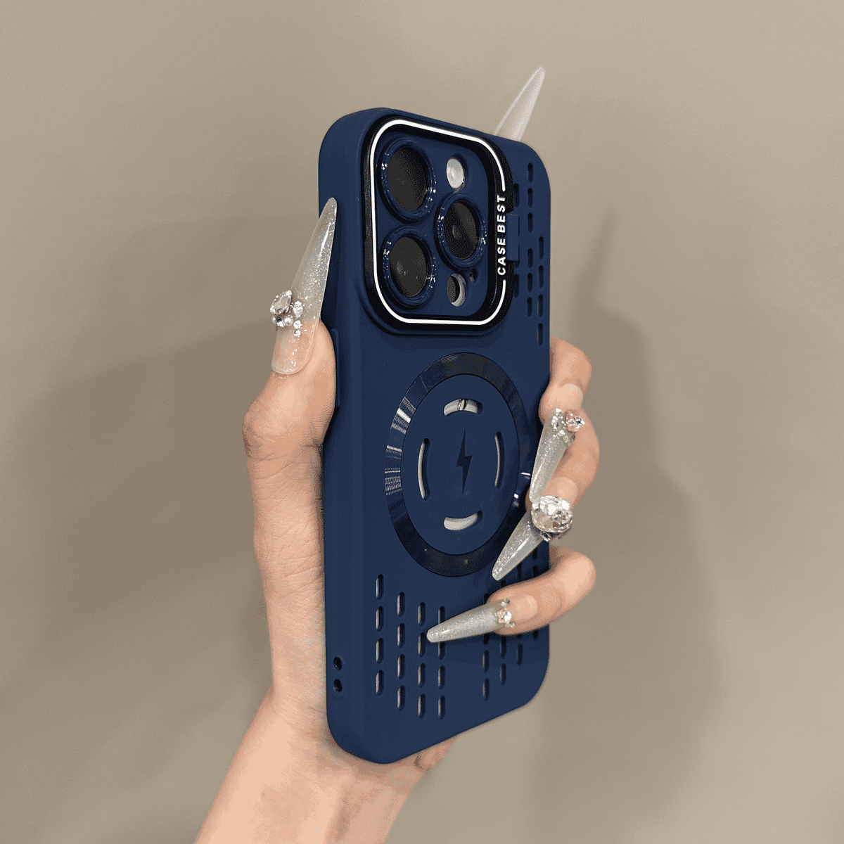 MagSil™ – Slimme Bescherming, Magnetische Oplading